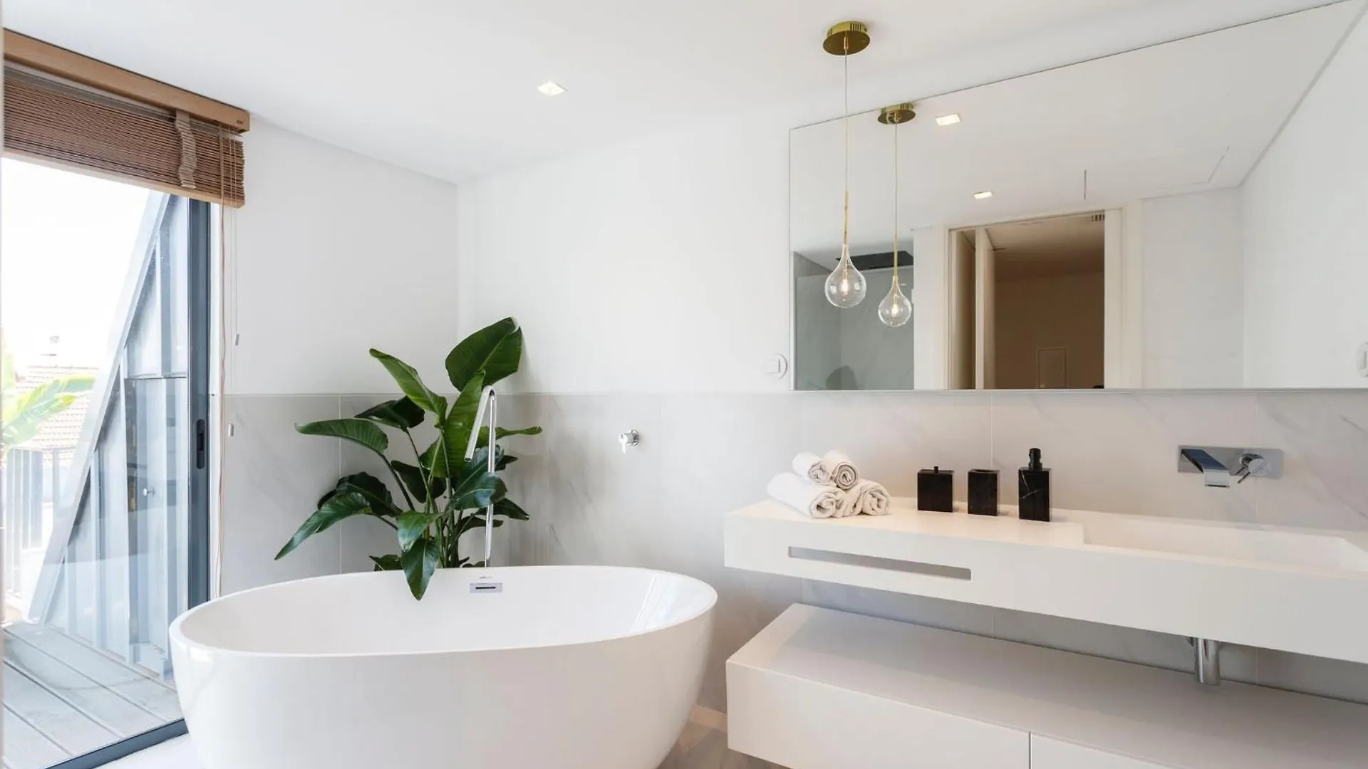 Luxurious Apartment With Balcony In The Parque Eduardo VII Region Lisbon